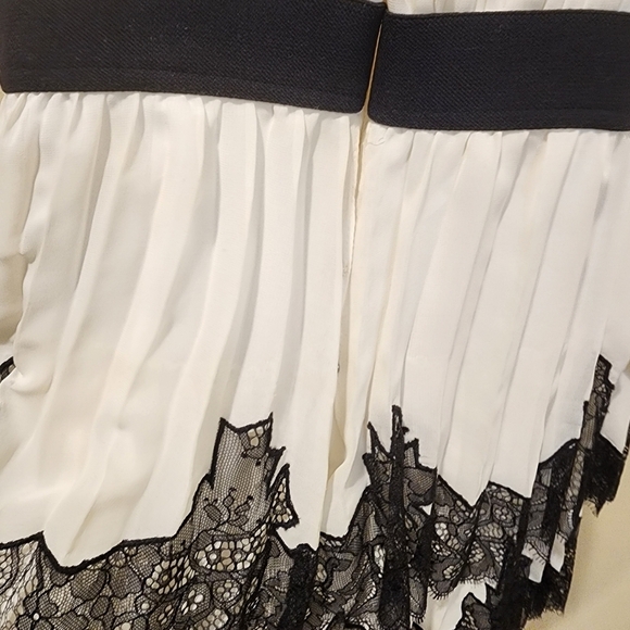 BCBGMAXAZRIA White Black Flare Strapless Lace Dress Size 0 - Picture 3 of 15